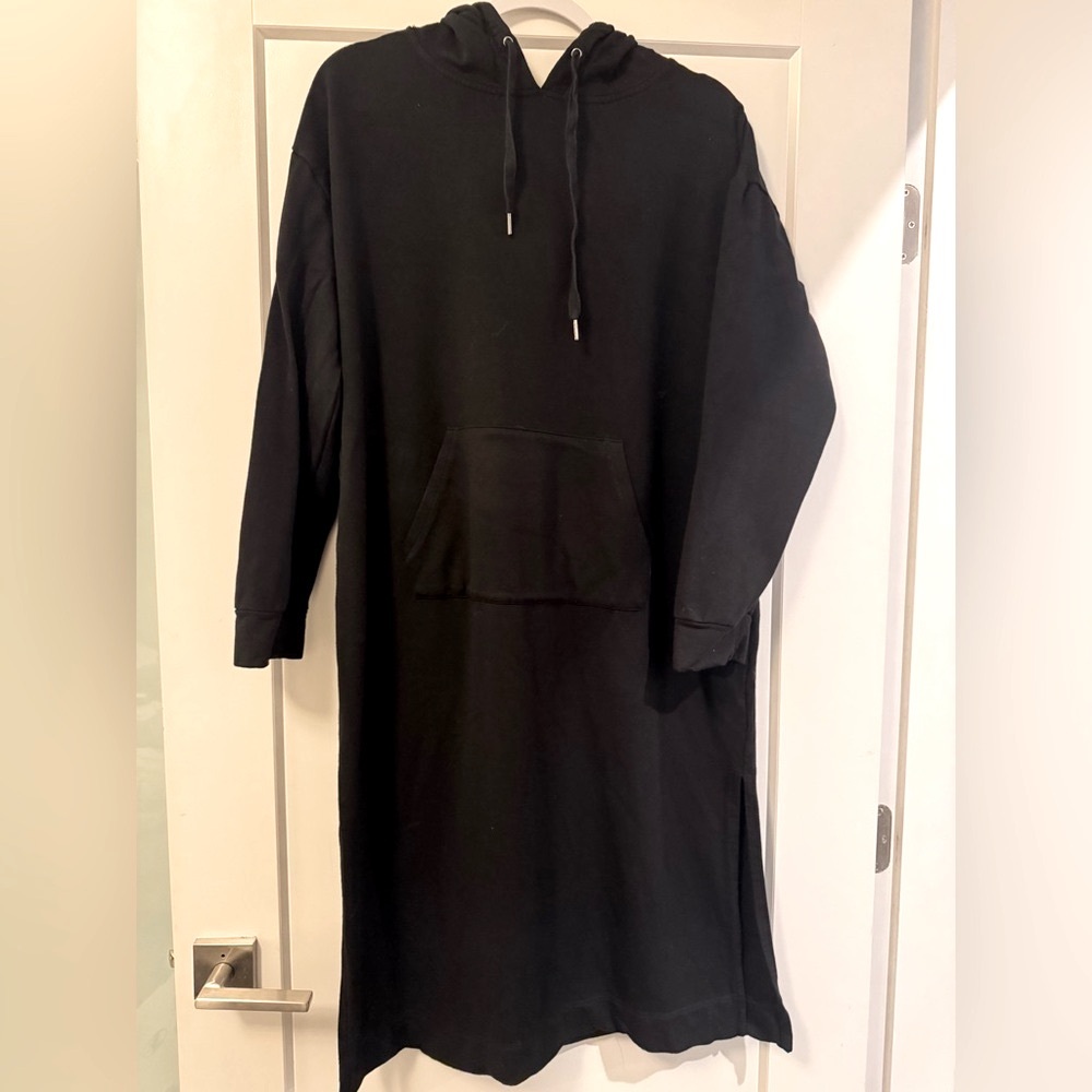 BB Dakota Black Top with Crew Neck